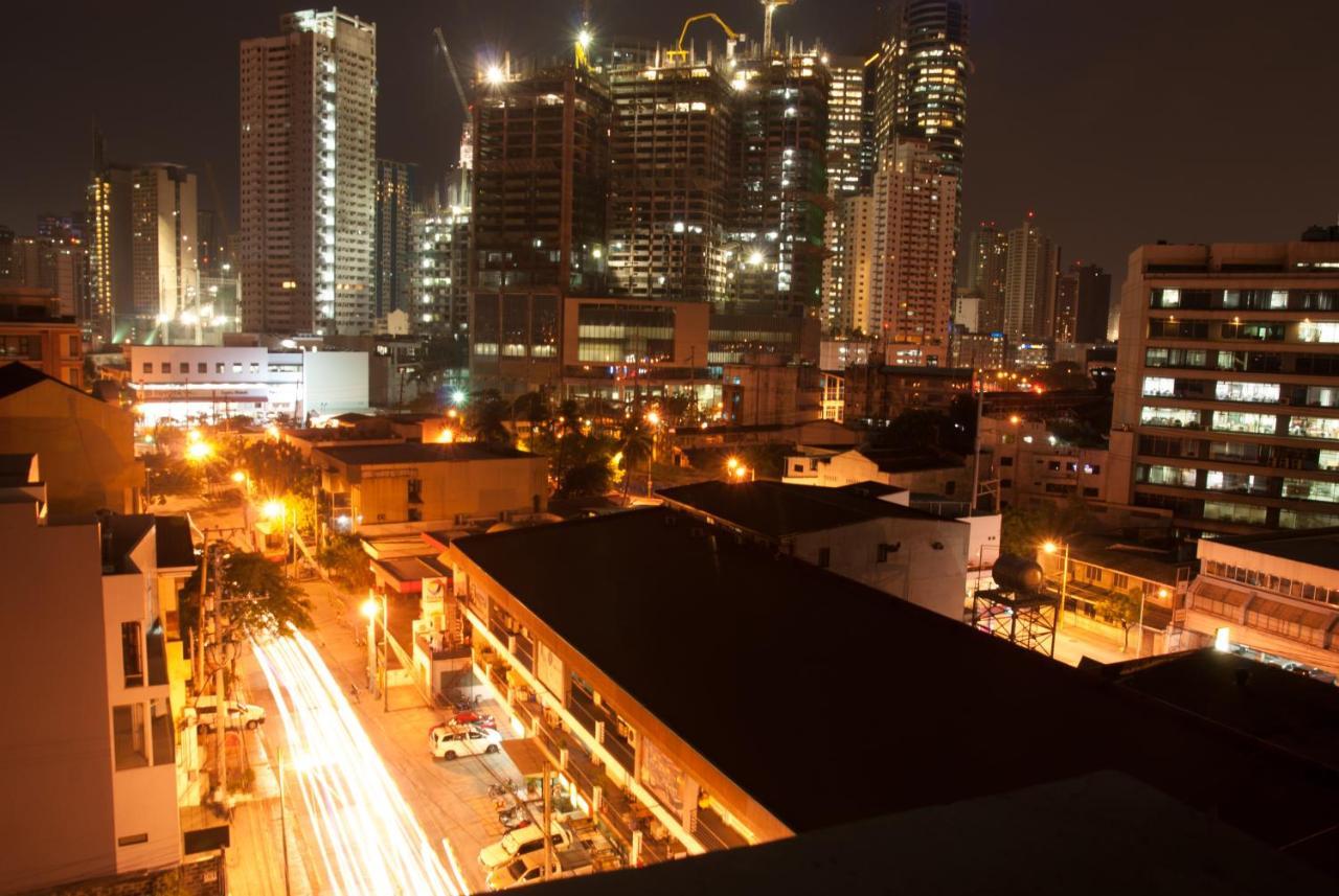 M Suites Hotel Makati City Exterior photo